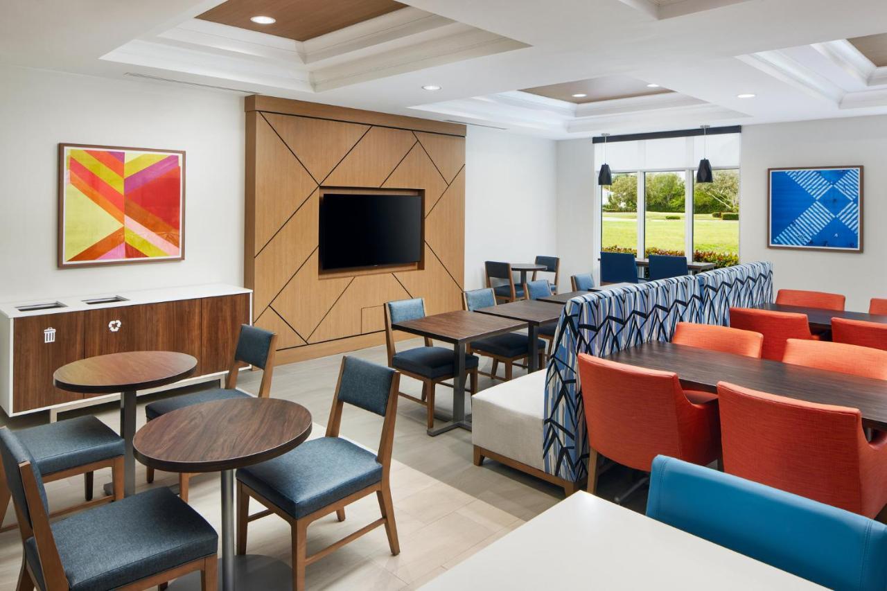 Holiday Inn Express Hotel & Suites Port St. Lucie West By Ihg Dış mekan fotoğraf